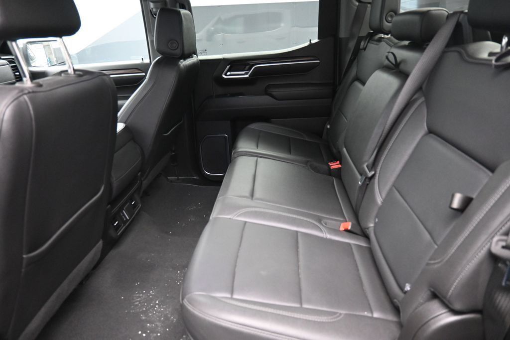 Used 2024 GMC Sierra 1500 SLT AWD/4WD image 23