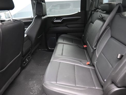 Used 2024 GMC Sierra 1500 SLT AWD/4WD image 23