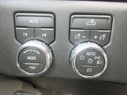 New 2026 GMC Sierra 1500 Elevation image 16