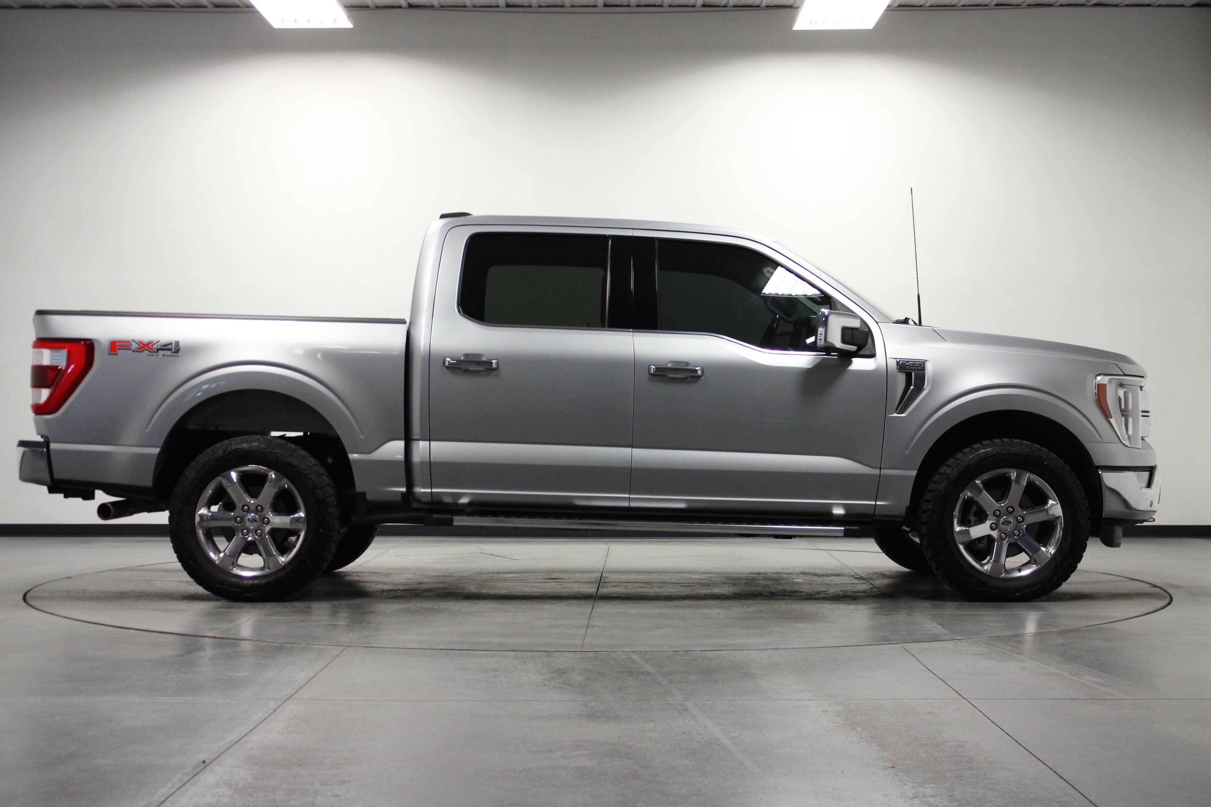 Used 2023 Ford F150 Lariat w/ Equipment Group 502A High AWD/4WD image 3