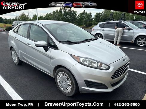 Used 2015 Ford Fiesta S FWD image 1