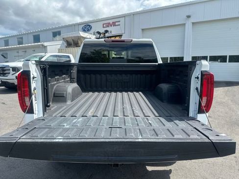 Used 2023 GMC Sierra 1500 SLT w/ SLT Premium Package AWD/4WD image 15