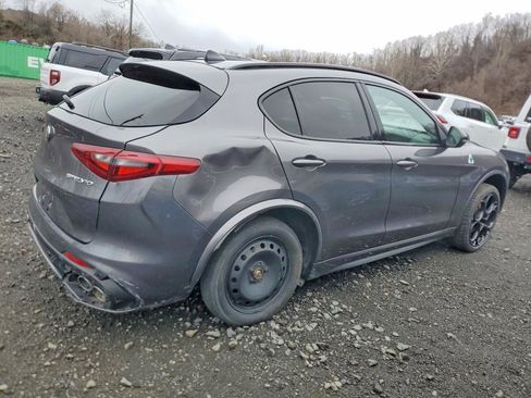 Used 2023 Alfa Romeo Stelvio Quadrifoglio w/ Active Assist Plus Package AWD/4WD image 5