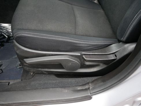 Used 2013 Subaru Crosstrek 2.0i Premium image 19