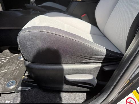 Used 2018 Toyota RAV4 Adventure AWD/4WD image 15