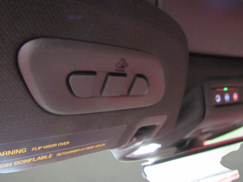 Used 2022 Chevrolet Corvette Stingray Preferred Cpe w/ Z51 Performance Package image 23