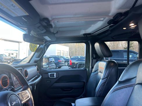 Used 2022 Jeep Gladiator Mojave w/ LED Lighting Group image 12