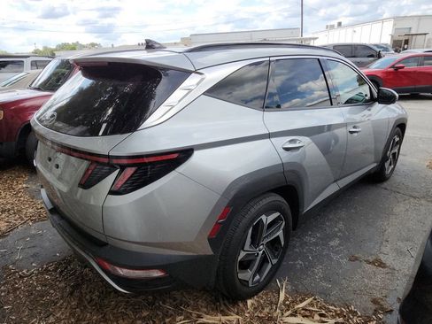 Used 2022 Hyundai Tucson Limited FWD image 2