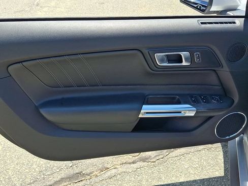 Used 2019 Ford Mustang Premium RWD image 8