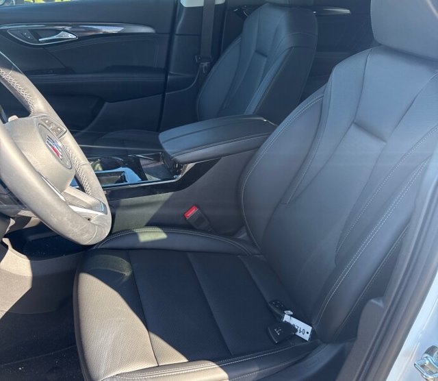 Used 2024 Buick Envision Preferred AWD/4WD image 2