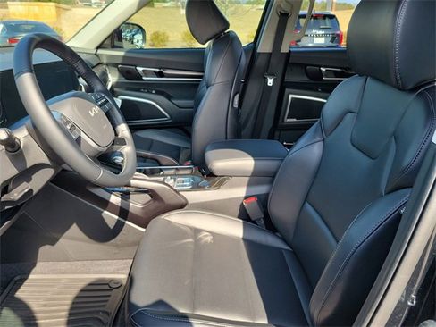 Used 2025 Kia Telluride S image 18