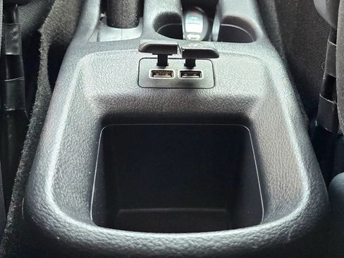 Used 2021 Nissan Kicks S FWD image 34