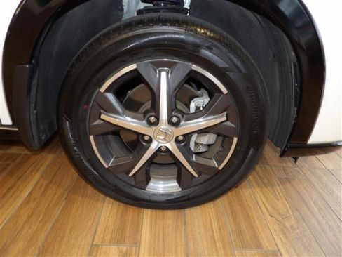 Used 2023 Honda HR-V EX-L image 4