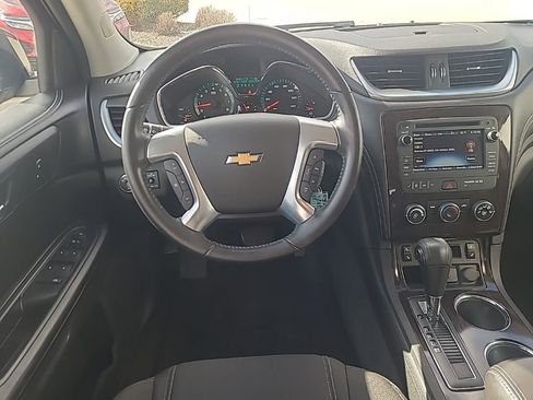 Used 2016 Chevrolet Traverse LT w/ Style and Technology Package image 12