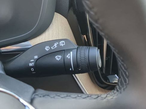 New 2027 Volvo XC60 B5 Plus AWD/4WD image 24
