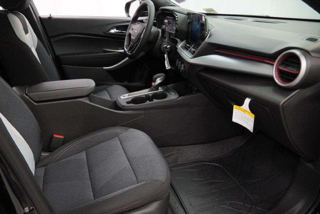 New 2026 Chevrolet Trax RS w/ Driver Confidence Package FWD image 37