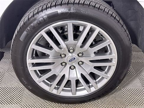 Used 2024 Ford Expedition Limited image 34