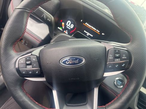 Used 2025 Ford Explorer ST-Line w/ ST-Line Street Pack AWD/4WD image 20