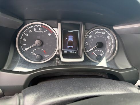 Used 2023 Toyota Tacoma Limited image 14