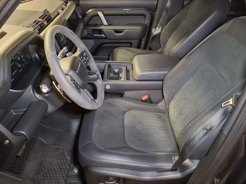Used 2023 Land Rover Defender 110 V8 AWD/4WD image 11