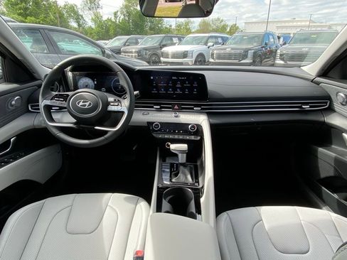 New 2026 Hyundai Elantra Limited FWD image 26