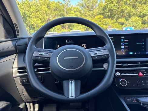 New 2026 Hyundai Tucson SEL Plus FWD image 18