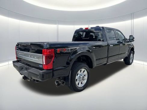 Used 2022 Ford F250 Platinum w/ FX4 Off-Road Package AWD/4WD image 5