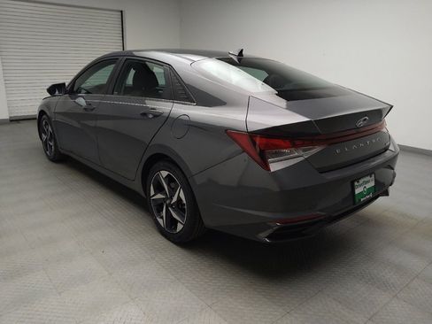 Used 2023 Hyundai Elantra Limited FWD image 5