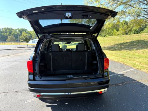 Used 2016 Honda Pilot Touring image 16