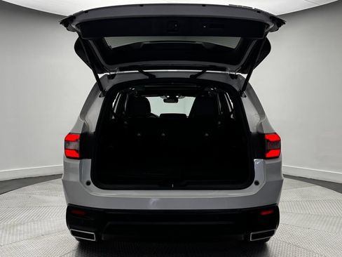 Used 2025 Honda Pilot Black Edition image 45