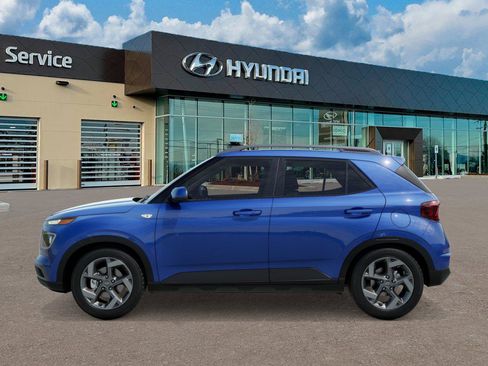 New 2026 Hyundai Venue SEL FWD image 3