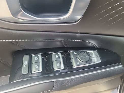 Used 2024 Kia Sorento SX FWD image 10