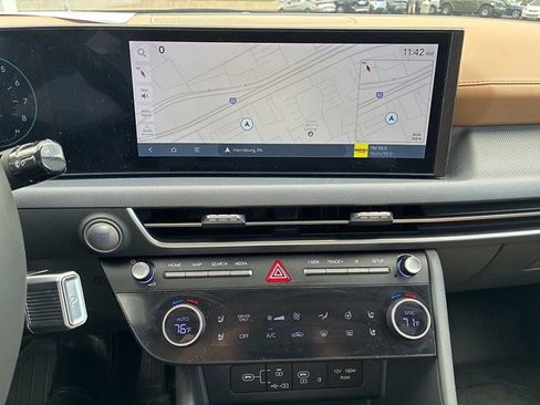 Used 2025 Hyundai Sonata Limited FWD image 24
