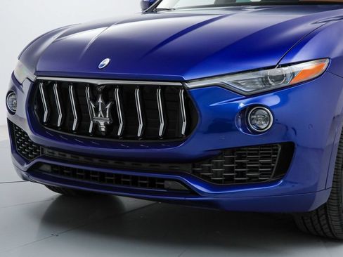 Certified 2023 Maserati Levante GT AWD/4WD image 9
