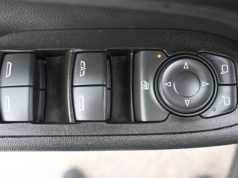 Used 2022 Chevrolet Equinox LT image 11