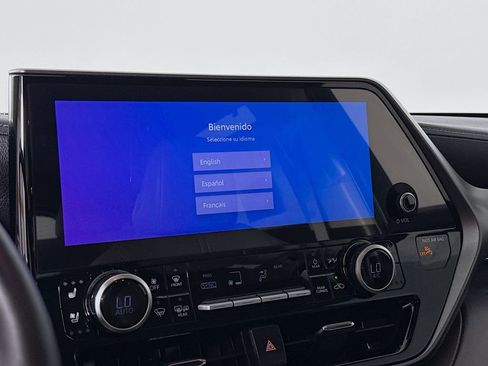 Certified 2025 Toyota Highlander Limited image 16