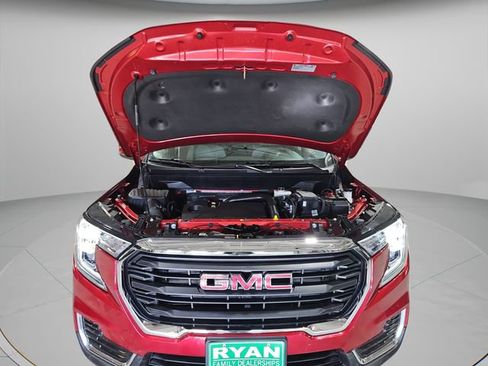 Used 2023 GMC Terrain SLE w/ Driver Convenience Package image 36