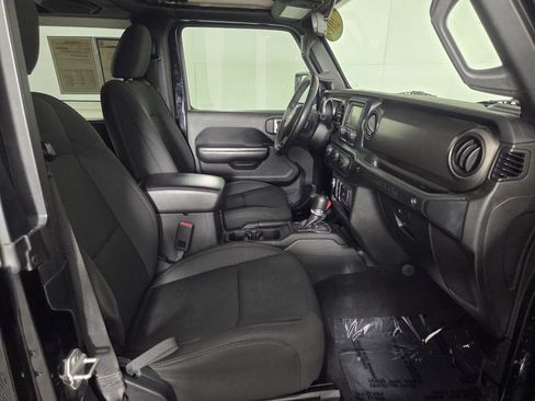 Used 2019 Jeep Wrangler Sport AWD/4WD image 28