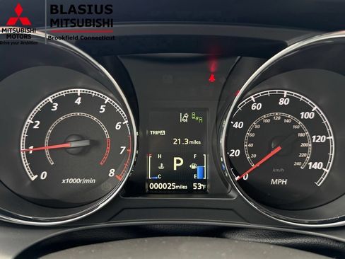 Used 2025 Mitsubishi Outlander Sport SE AWD/4WD image 14