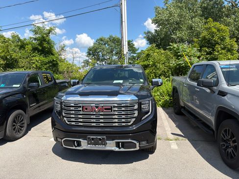 Used 2022 GMC Sierra 1500 Denali AWD/4WD image 7
