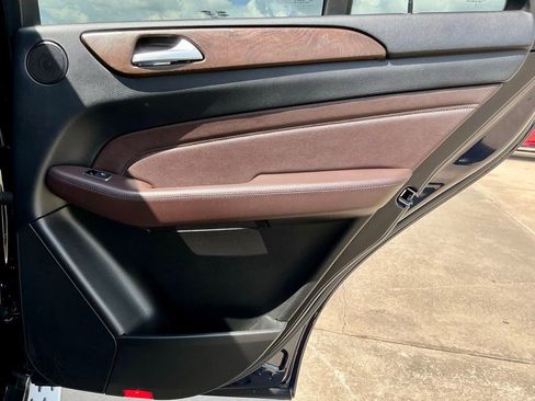 Used 2014 Mercedes-Benz ML 350 BlueTEC 4MATIC image 25