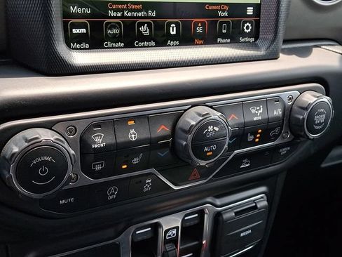 Used 2022 Jeep Wrangler Unlimited Sport w/ Sun And Sound Package AWD/4WD image 17