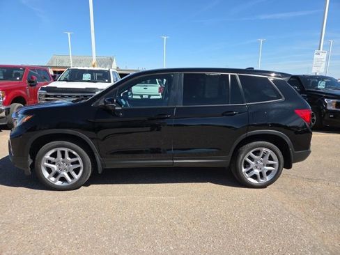 Used 2025 Honda Passport EX-L image 2