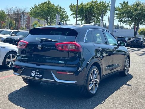 Used 2017 Kia Niro Touring FWD image 7