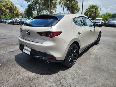 Used 2024 MAZDA MAZDA3 s FWD image 5