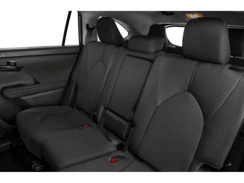 Used 2020 Toyota Highlander XLE AWD/4WD image 11