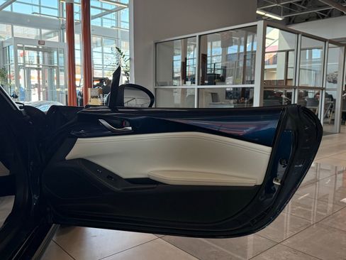 Used 2021 MAZDA MX-5 Miata RF Grand Touring image 16