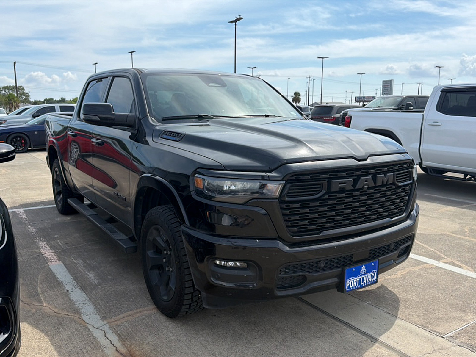 Used 2025 RAM 1500 Big Horn AWD/4WD image 1