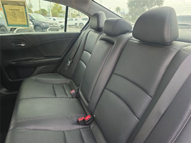Used 2017 Honda Accord EX-L image 9