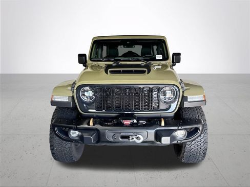 Used 2025 Jeep Wrangler Unlimited Rubicon 392 AWD/4WD image 3